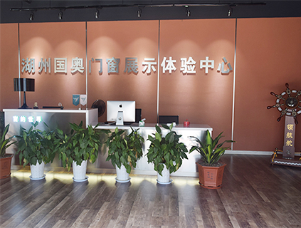 安吉陽光房廠家分享陽光房的維護和清潔技巧